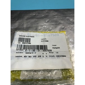 Varian E17112680แทรก, อิเล็กโทรดพื้น, อุปกรณ์เซมิคอนดักเตอร์ทั่วโลกที่149215และชิ้นส่วนที่ - Product Image 1