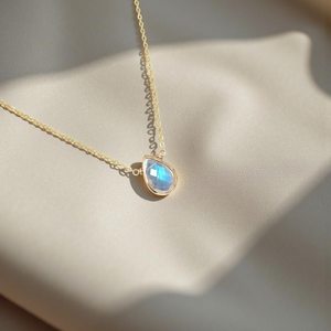 Natural Rainbow <b>Moonstone</b> <b>Pendant</b> 925 Sterling Silver Gold Plated June Birthstone Engagement Handmade Jewelry OEM Exporter India - Product Image 1