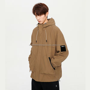 Veste coupe-vent imperméable de randonnée en plein air pour hommes Design de mode veste à capuche en polyester de couleur unie avec fermeture éclair - Product Image 1