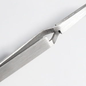 Pince à ongles avec embout incurvé 14,5 cm en acier inoxydable, outil repousse-cuticules plat réutilisable pour manucure - Product Image 4