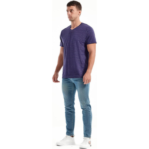 Camiseta con cuello en V de último diseño, 100% algodón, camiseta de manga corta a la moda para hombre, camiseta de verano con logo personalizado, camisetas para hombre - Product Image 2