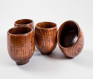 Petite tasse en bois massif à grain naturel, faite à la main, pour thé, café, bière, dessert - Écologique - Product Image 3