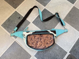 Bolso de Hombro de Cuero con Pelo Natural, Hecho a Mano, de Moda, Color Turquesa, Fácil de Llevar, Elegante, con Cinturón para Dinero - Product Image 1