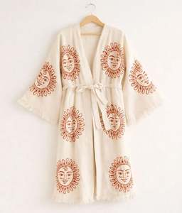 Conjunto de Kimono de Dos Piezas con Estampado de Sol para Vacaciones, 100% Algodón Crepé, Cintura Natural, Sostenible y Lavable, Ropa de Playa para Mujer - Product Image 2