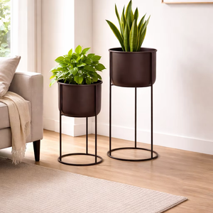 Jardinière d'intérieur et d'extérieur polyvalente en fer brun thermolaqué durable avec drainage - Product Image 1