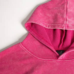 Sudaderas con Capucha de Invierno 100% Algodón con Estampado Puff de Diseño, Detalle de Logotipo en Relieve, Tejido Cálido, Estilo Urbano Moderno e Informal - Product Image 3