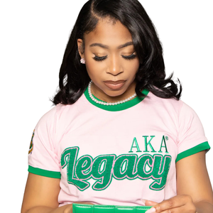 T-shirt en chenille rose AKA Legacy pour femme, broderie de lettres grecques, col rond premium, haut décontracté de sororité, tissu de haute qualité - Product Image 3