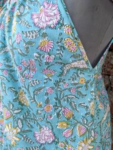 Robe longue respirante en coton indien imprimé bloc à la main robe longue avec décolleté en O technique tissée par teinture de cravate taille naturelle - Product Image 4