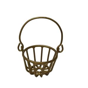 Panier de fruits Miniature en fil métallique doré, panier de fruits suspendu, échelle 1/12, pour maison de poupées - Product Image 1