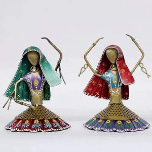 Ensemble de 3 figurines de danseuses, forme artistique classique, idéal pour les espaces de travail formels, la présentation sur les armoires de classement et la décoration des zones d'étude. - Product Image 3