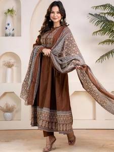 <b>Women</b> Cotton Salwar Kameez Set Orange Embroidered Traditional Ankle-Length Loose Fit Ethnic Outfit for Casual Wear India - Product Image 3