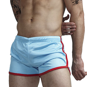 Pantalones Cortos Casuales de Cintura Media para Hombre, de Malla de Poliéster Azul Claro con Estampado de Flamencos, Ribete Rojo, Secado Rápido y Cierre con Cordón - Product Image 1
