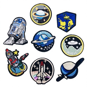 Parches Termoadhesivos con Temática Espacial, Bordados con R2D2, Cohete, Saturno y Estrellas, Apliques de Tela para Regalos - Product Image 5