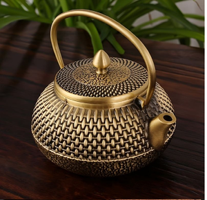 Exquisita tetera de filigrana azul marino y dorada con tazas a juego. Obra maestra disponible a precios de mayorista. - Product Image 3