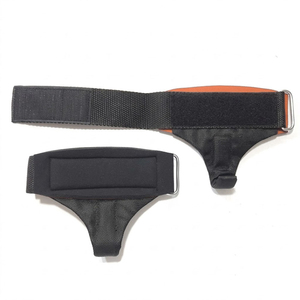 Sangles de musculation rembourrées avec crochets métalliques en acier pour une meilleure prise sur les soulevés de terre - Product Image 3