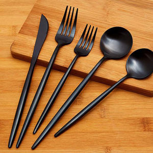 Juego de cubiertos de acero inoxidable de alta calidad, con mango largo de resina negra, vajilla con acabado plateado - Product Image 6