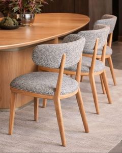 Juego de Mesa de Comedor Ovalada de Madera de Teca Escandinava Moderna con Sillas Tapizadas, Muebles de Lujo para Villas, Hoteles y Restaurantes - Product Image 2