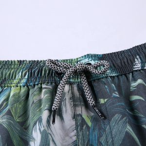 Pantalones Cortos Deportivos de Malla con Estampado Tropical para Hombre, Pantalones Cortos para Correr con Bolsillos, Pantalones Cortos de Playa Transpirables para Hombre - Product Image 3