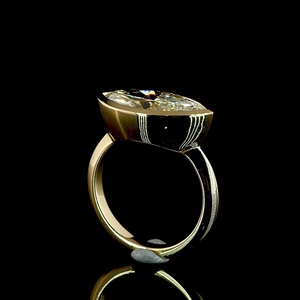 Bague tendance pour femme en argent plaqué or 18 carats avec diamant de laboratoire taille marquise de 4 carats, certifié IGI, sertissage clos Est-Ouest - Product Image 2