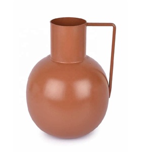 Vente chaude Brown Surahi Forme Fer Métal Vase avec Finition En Terre Cuite Vase De Table Moderne Coastal Iron Flower Vase - Product Image 2