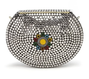 Bolso de Mano Rectangular de Latón con Diseño de Flor Esmaltada y Baño de Oro - Product Image 5