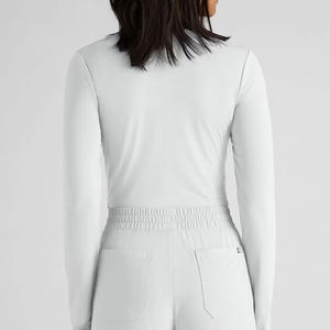 T-shirt de sous-blouse médicale à manches longues en tricot extensible à col rond pour hôpital OEM 2026 - Product Image 2