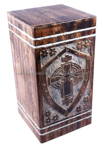 Urnes en bois professionnelles adultes de cendres humaines soutenant les urnes en bois personnalisées - Product Image 3