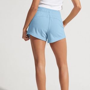 Pantalones Cortos Deportivos de Mujer, Personalizados con Logotipo, Transpirables, de Secado Rápido, Cintura Media, para Verano, Running, Gimnasio, Color Beige, Felpa, 100% Algodón, Estilo Urbano - Product Image 2