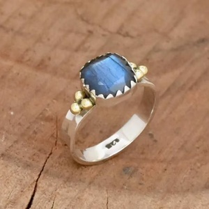 Anillo de labradorita, anillo de Aniversario de Plata de Ley 925 Natural para mujer, anillo de piedras preciosas con cojín de dos tonos con cuentas martilladas - Product Image 4