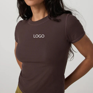 Servicio OEM de Diseño con Precio Económico, Camiseta Elegante de Color Sólido para Compradores al por Mayor, Prenda Casual Minimalista para Mujer - Product Image 1