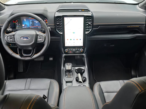 Ford Wildtrak 30D Double Cab Pickup Truck 4x4 Turbo Diesel Automatique Faible Kilométrage Véhicule Utilitaire pour l'Exportation - Product Image 3