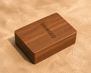 Boîte d'emballage personnalisée en bois massif rectangulaire magnétique pour collier avec insert en velours gravé, fournisseur de boîtes à bijoux Vietnam - Product Image 5