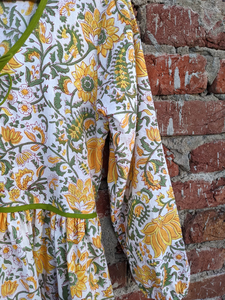 Vestido maxi indio con estampado floral, de algodón y gasa, con bordado y borlas, cuello en V, manga larga, para mujer. - Product Image 3
