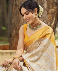 KV Women's Self Design Woven Golden Zari Work Jacquard Banarasi Silk <b>Saree</b> With Unstitched Blouse (White & <b>Yellow</b>) - Product Image 2