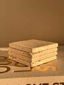 Sous-verres en marbre travertin pierre naturelle, élégants pour la table - Product Image 4