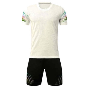 Uniformes de fútbol al por mayor, precio de fábrica, uniformes de fútbol hechos en Pakistán, uniformes de fútbol de la mejor calidad para hombre, fabricante, personalizados. - Product Image 1