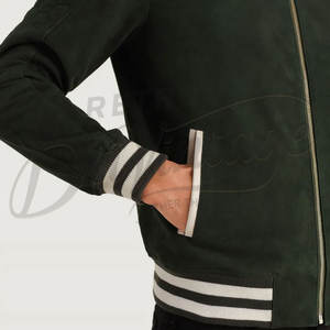 Blouson bomber en daim véritable vert foncé pour homme avec poignets côtelés rayés et design minimaliste ajusté - Product Image 1