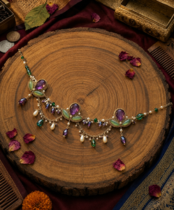 Conjunto de compromiso y boda de lujo inspirado en el cobre chapado en rodio, que incluye collar, pendientes, maang tikka y circonita. - Product Image 3
