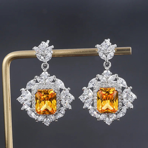 Pendientes de Diamantes Amarillos Radiantes de Corte Brillante para Mujer, Pendientes de Lujo con Halo Marquise para Mujer, Finos - Product Image 2