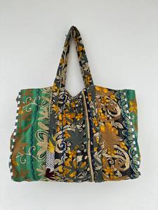 Bolso Tote Vintage Kantha con Bordado Suzani – Elegante Bolso de Algodón Estilo Boho Chic para el Mercado, Viajes, Oficina y Uso Diario - Product Image 2