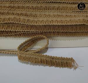 Flecos de Poliéster Hechos a Mano con Adornos de Encaje Decorativos para Hoteles, Restaurantes y Decoración de Eventos, Suministro al por Mayor para Exportación - Product Image 4