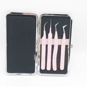 Vente en gros pince à cils durable en acier inoxydable couleur rose bébé avec points d'argent marque privée personnalisable - Product Image 1