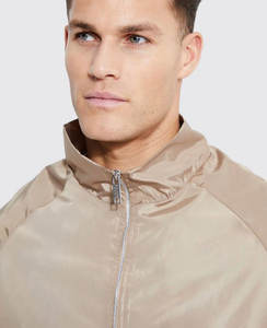 เสื้อแจ็กเก็ตกันลมโอเวอร์ไซส์แบบสวมหัวสำหรับผู้ชายเสื้อกันลมมีซิปกันน้ำสำหรับเล่นกีฬายิม - Product Image 4