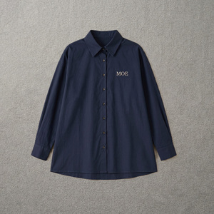Camisa de algodón plisada en la espalda para mujer, camisa con botones, manga larga, corte holgado, logotipo personalizado, uso diario, tops de alta calidad estilo boutique - Product Image 3