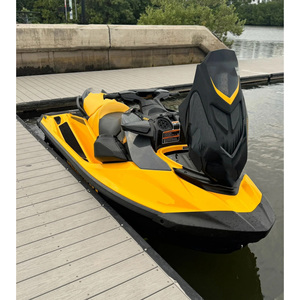 Jet ski avec système de suspension avancé pour une navigation en mer paisible - Product Image 3