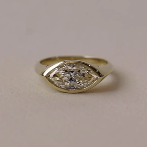 Bague de fiançailles et de mariage en diamant de laboratoire taille marquise 1 carat en or jaune 14 carats, bijou cadeau pour fête - Product Image 1