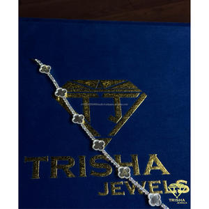 กำไลข้อมือดีไซน์หรูหราประดับเพชรโมอิสซาไนต์ VVS เงินแท้ 925 ดีไซน์แบบ Iced Out จาก Trisha Jewels - Product Image 1