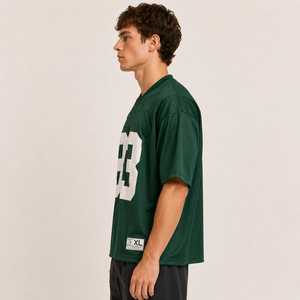 Maillot de sport léger en mesh respirant, coupe confortable, conçu pour les entraînements et les séances de sport. - Product Image 3
