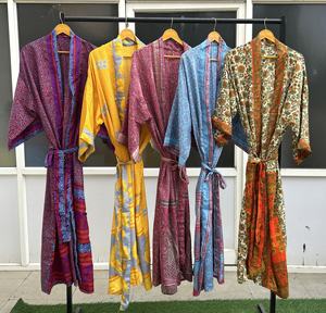 Kimono de Seda Vintage Indio, Estilo Sari, Reciclado, para Mujer, Venta al Por Mayor - Product Image 5