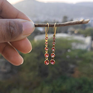 Boucles d'oreilles pendantes pour femme, tendance, en laiton plaqué or, avec pierre précieuse ronde en quartz rubis, serties en clos linéaire, cadeau de mariage, bijoux - Product Image 6